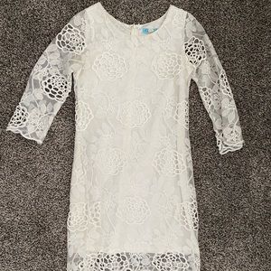 White flower, quarter sleeve sun dress.